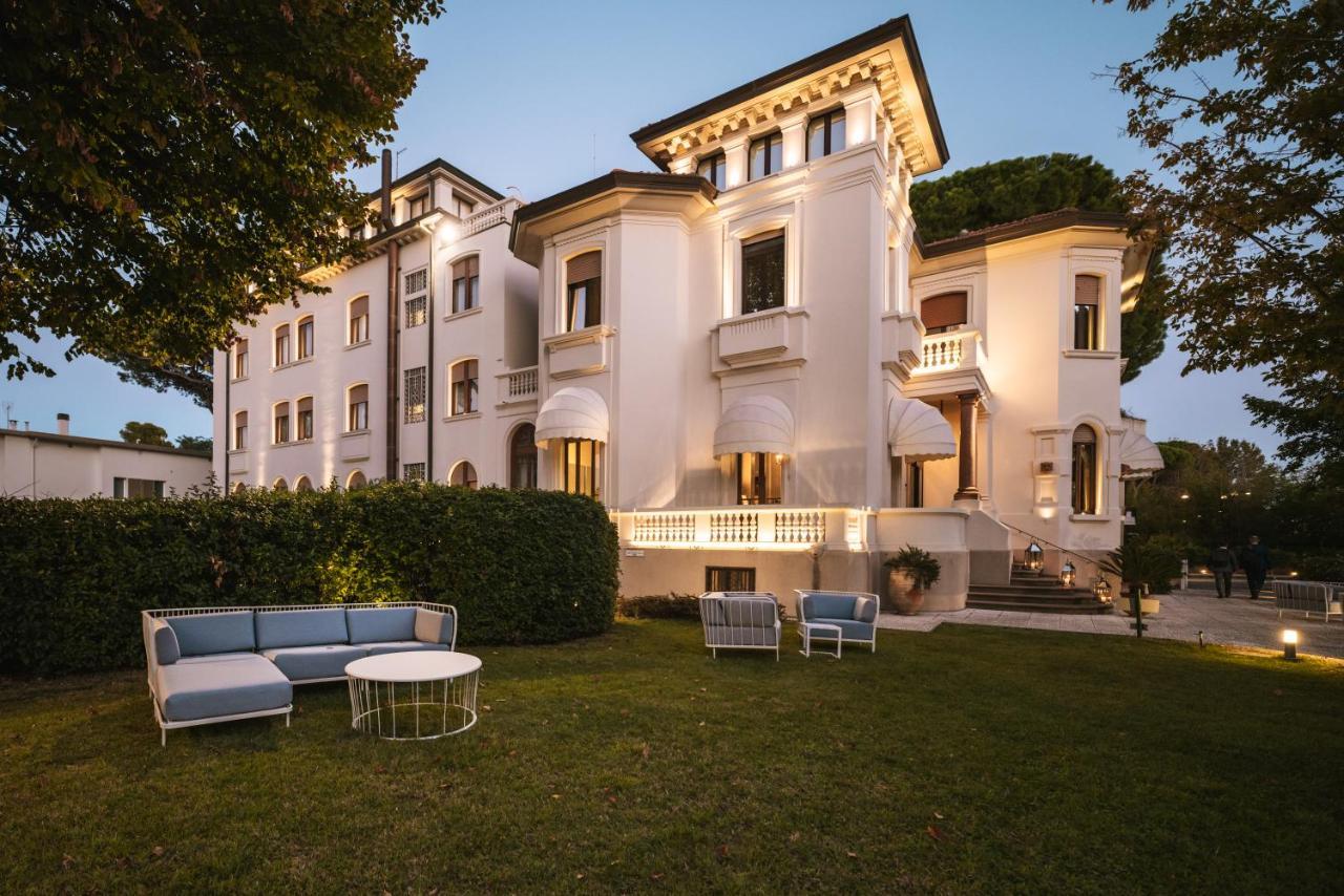 Hotel De La Ville Riccione Exterior foto